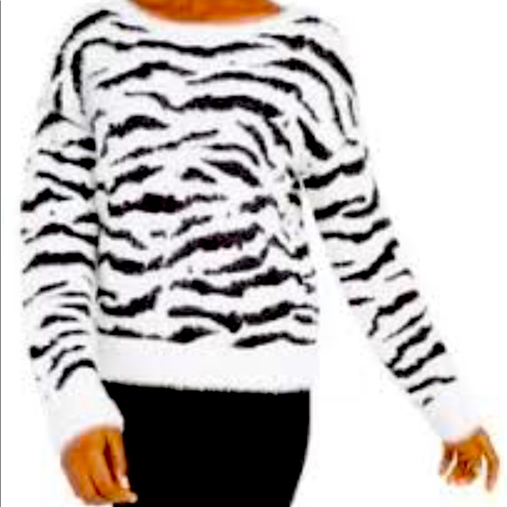 New Roebuck &Co Womens Sweater White Size Large   Zebra Pullovers